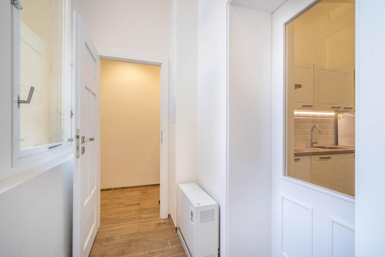 Apartment Dlazdena